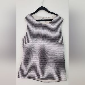 BANANA REPUBLIC heritage size 2 tank top
